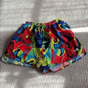 Boa shorts tropical pattern